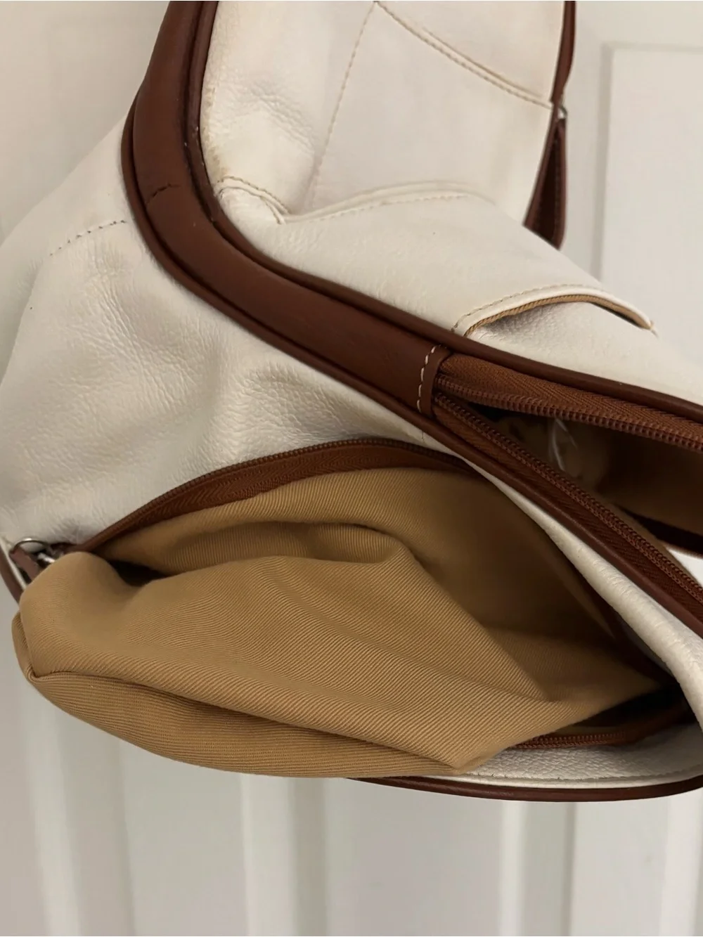 CLARK’s Women’s Leather White Sling Bag with Brown Trim